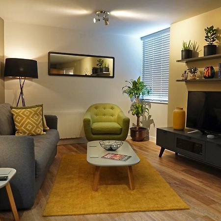 Modern One Bedroom Apartment In Cardiff Bay Exterior foto